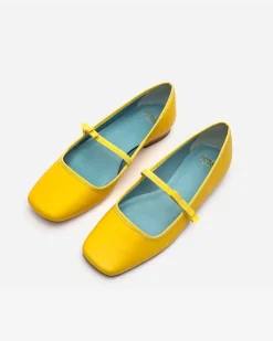 Frances Valentine Jude Mary Jane Flat><noscript><img width=